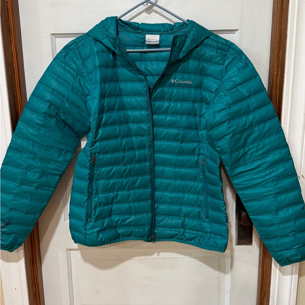 Columbia Women's Teal/green Packable Hooded Down Jacket